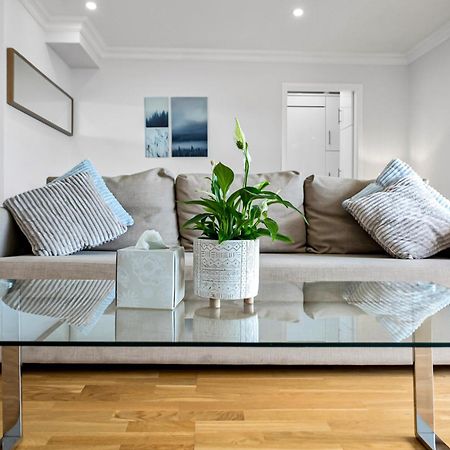 Апартаменти Stunning Flat On King'S Road, Chelsea With Balcony Лондон Екстер'єр фото